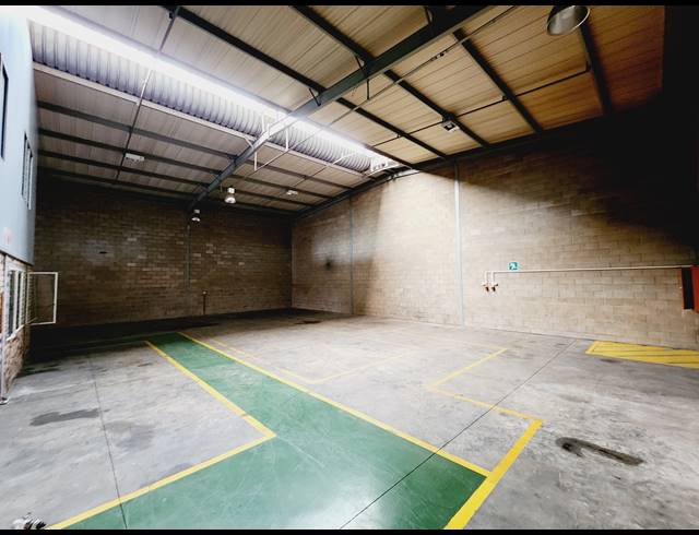 637M² WAREHOUSE TO LET IN KYA SANDS